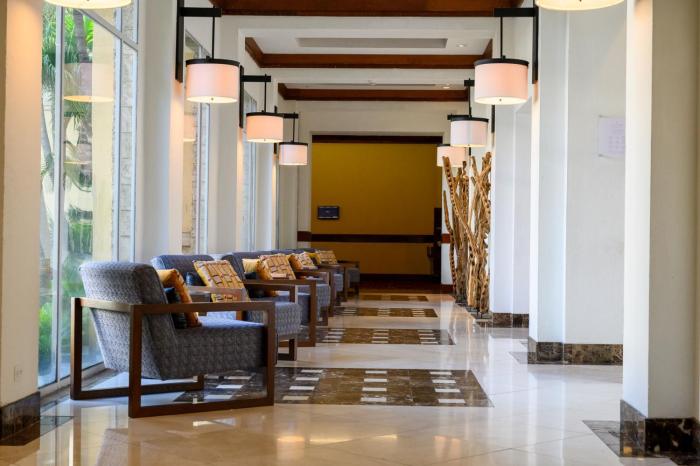 real intercontinental managua at metrocentro mall by ihg