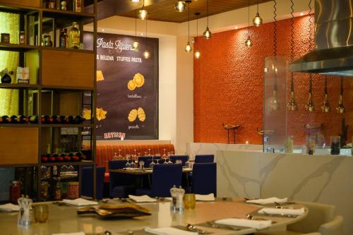 real intercontinental managua at metrocentro mall by ihg