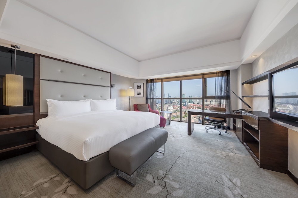 intercontinental shanghai pudong hotel by ihg