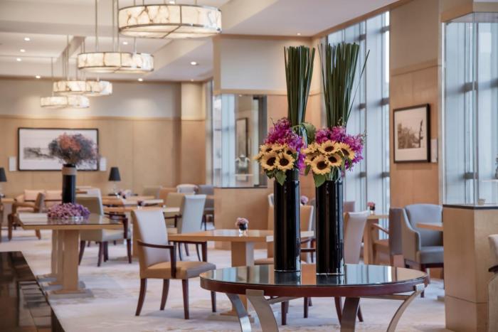 intercontinental shanghai pudong hotel by ihg