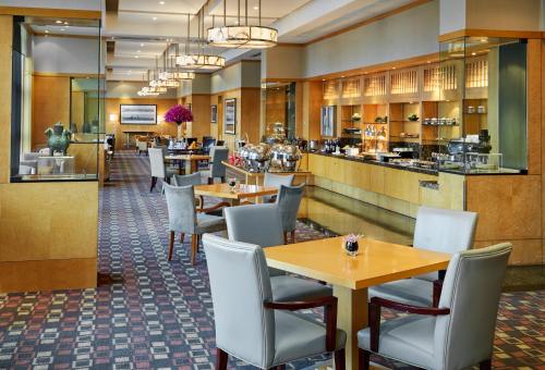 intercontinental shanghai pudong hotel by ihg