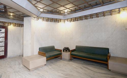 capital o 27607 hotel kartik