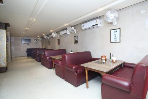 capital o 27607 hotel kartik