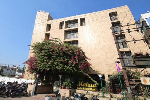 capital o 27607 hotel kartik