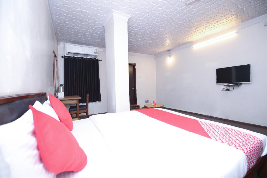 Capital O 27607 Hotel Kartik,,3 star