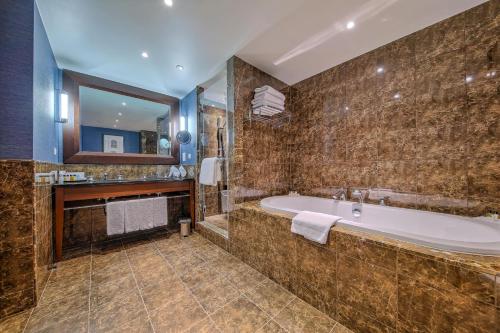 intercontinental warsaw by ihg
