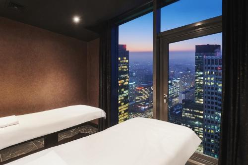 intercontinental warsaw by ihg