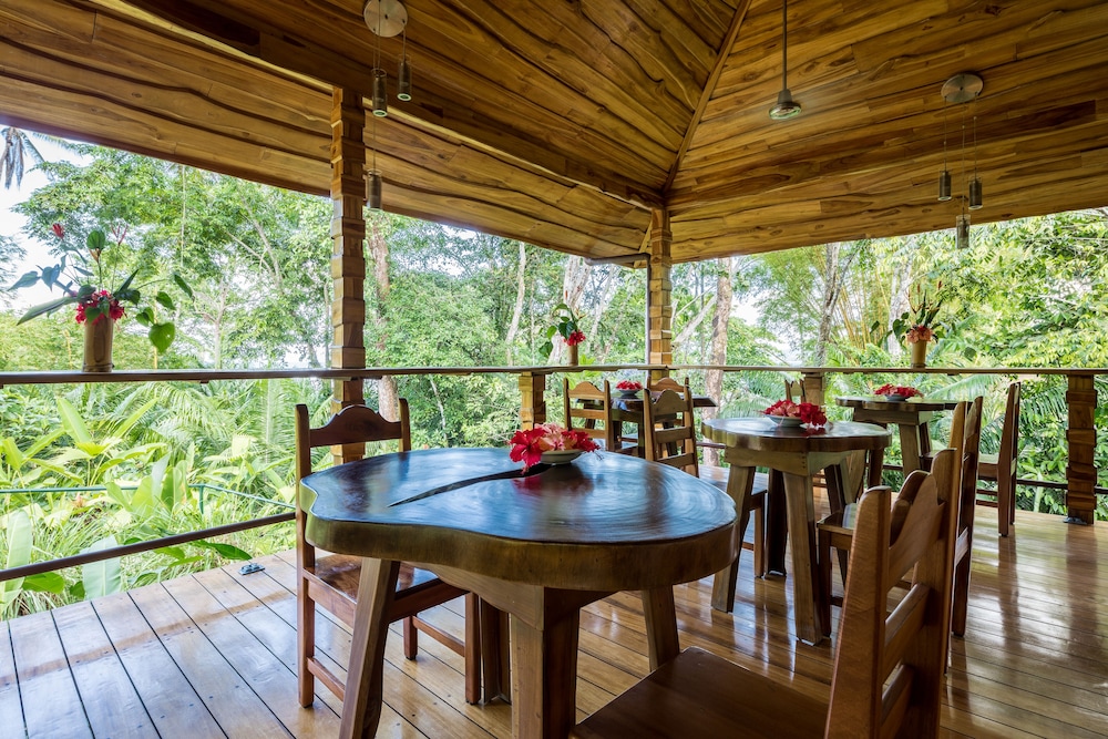 drake bay getaway resort