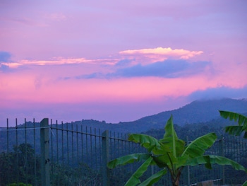 Casa Amanecer Bed & Breakfast,Alajuela Province>>Alajuela,3 star