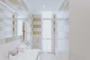 Privilege Apartments,Lombardy>>Burago Di Molgora,4 star