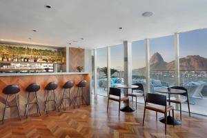 yoo2 rio de janeiro tapestry collection by hilton