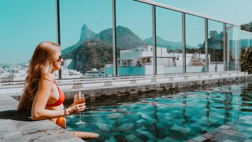 yoo2 rio de janeiro tapestry collection by hilton