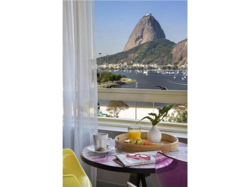 yoo2 rio de janeiro tapestry collection by hilton