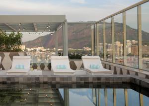 yoo2 rio de janeiro tapestry collection by hilton