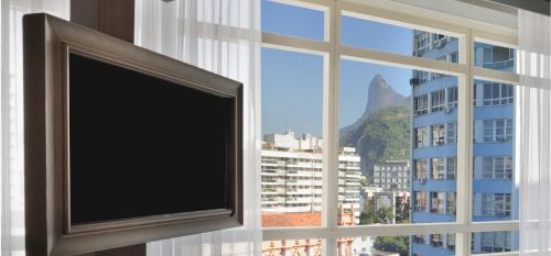 yoo2 rio de janeiro tapestry collection by hilton