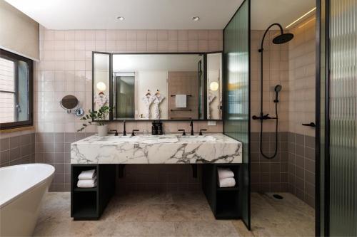 kimpton margot sydney by ihg