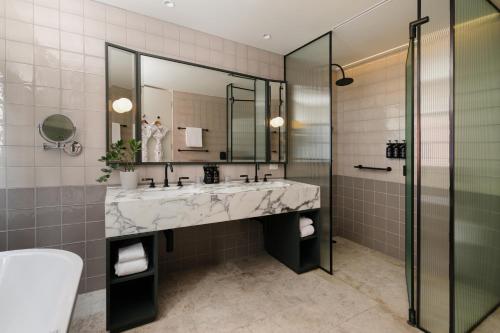 kimpton margot sydney by ihg