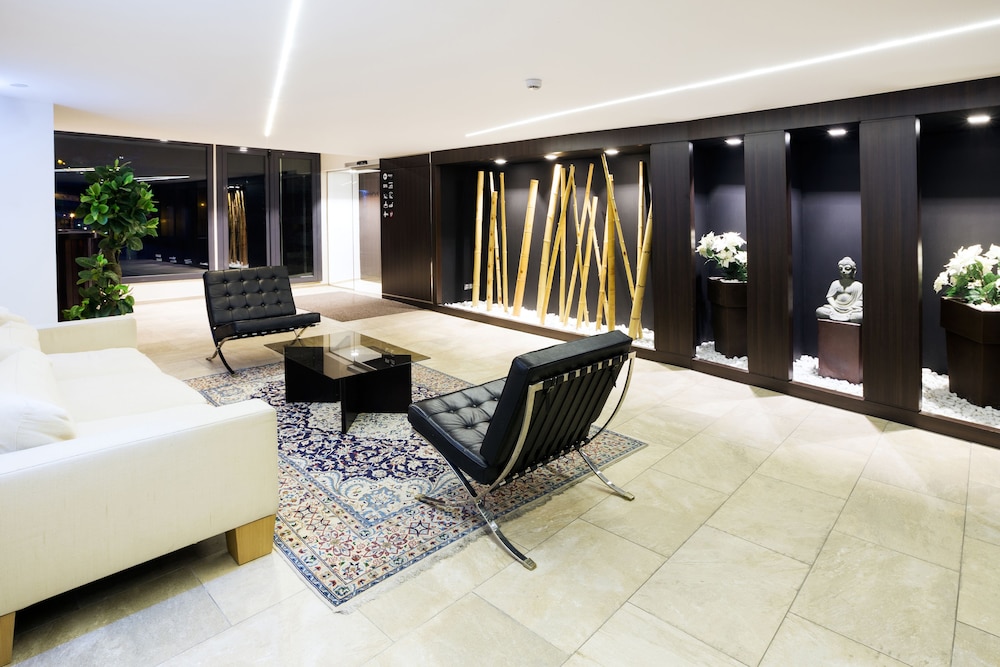 anyos park apartamentos