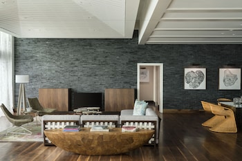 Kimpton Seafire Resort + Spa By Ihg,George Town>>Cayman Islands,5 star