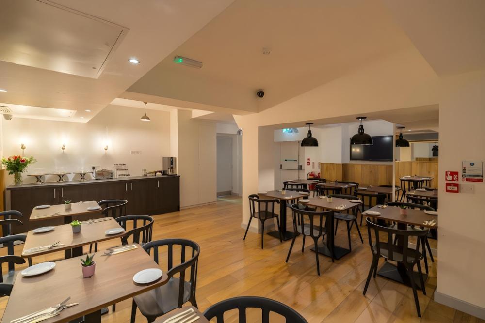 pelican london hotel and residence