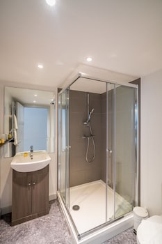 pelican london hotel and residence