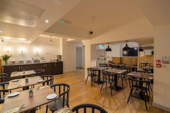 pelican london hotel and residence