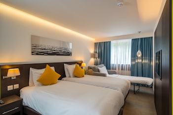 pelican london hotel and residence