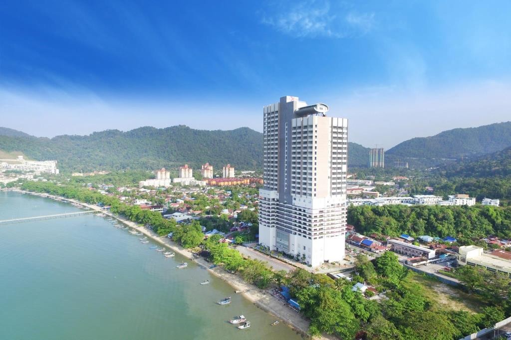 lexis suites penang