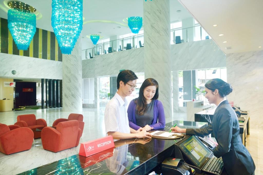 lexis suites penang