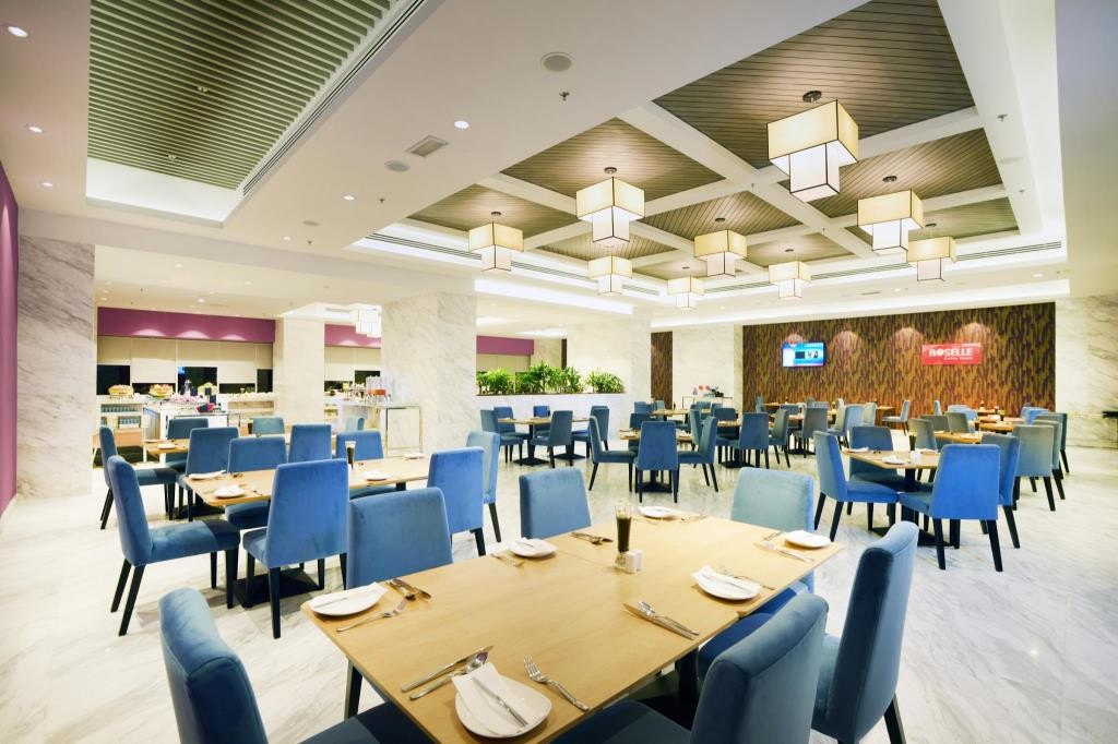 lexis suites penang