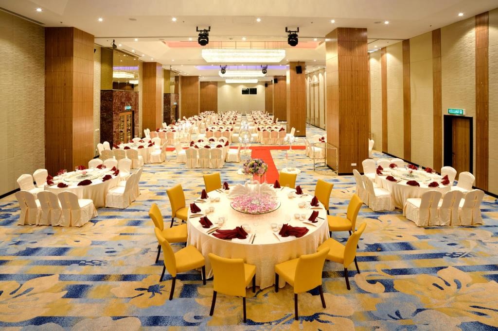 lexis suites penang