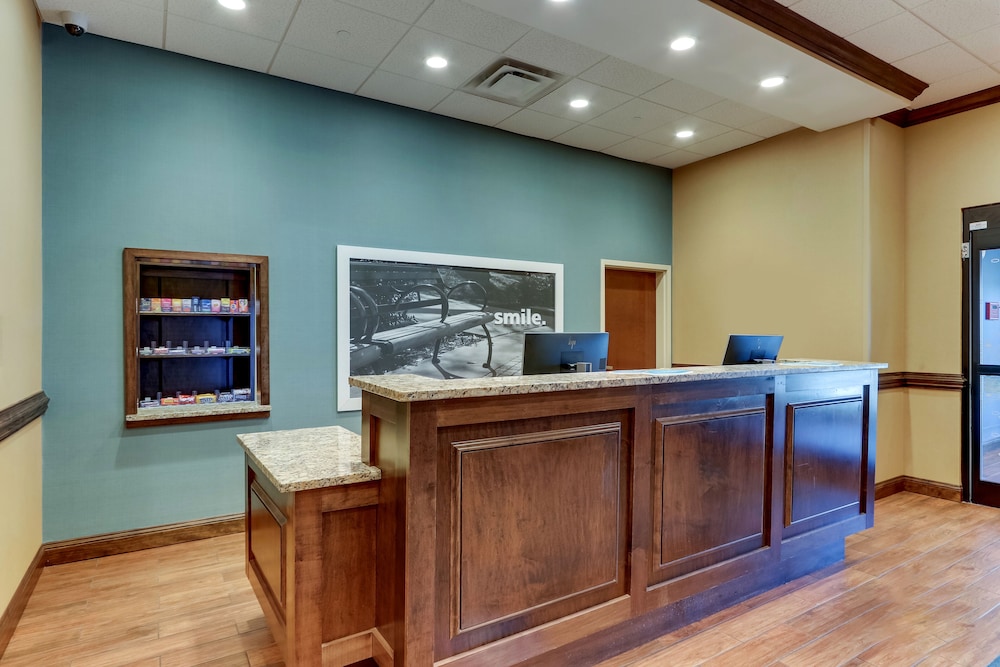 hampton inn and suites hartsville