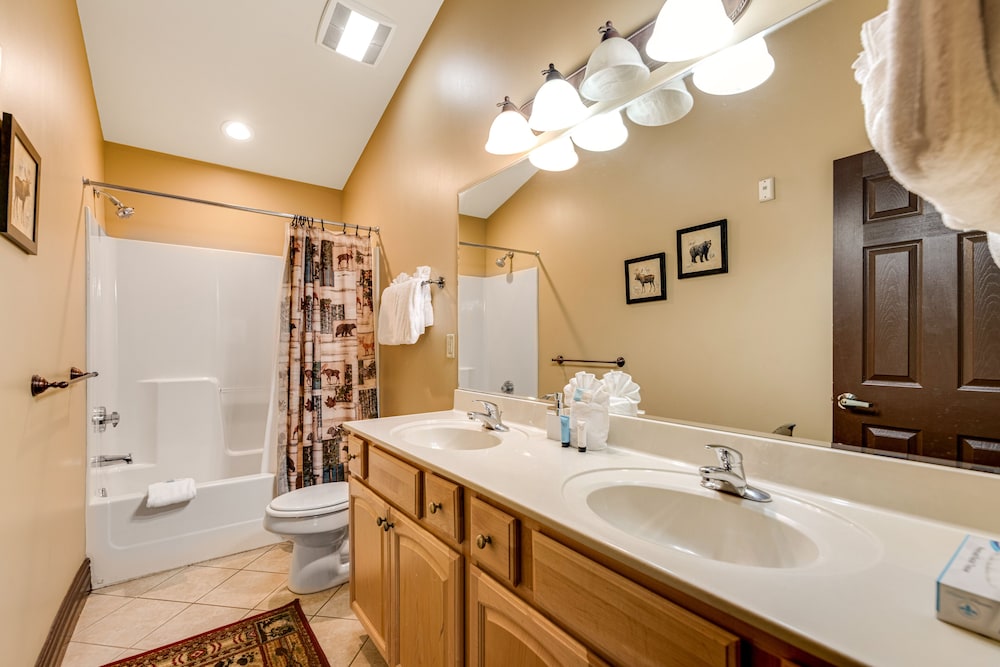 baskins creek condos