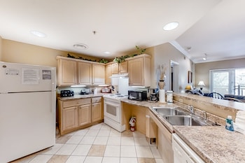 baskins creek condos