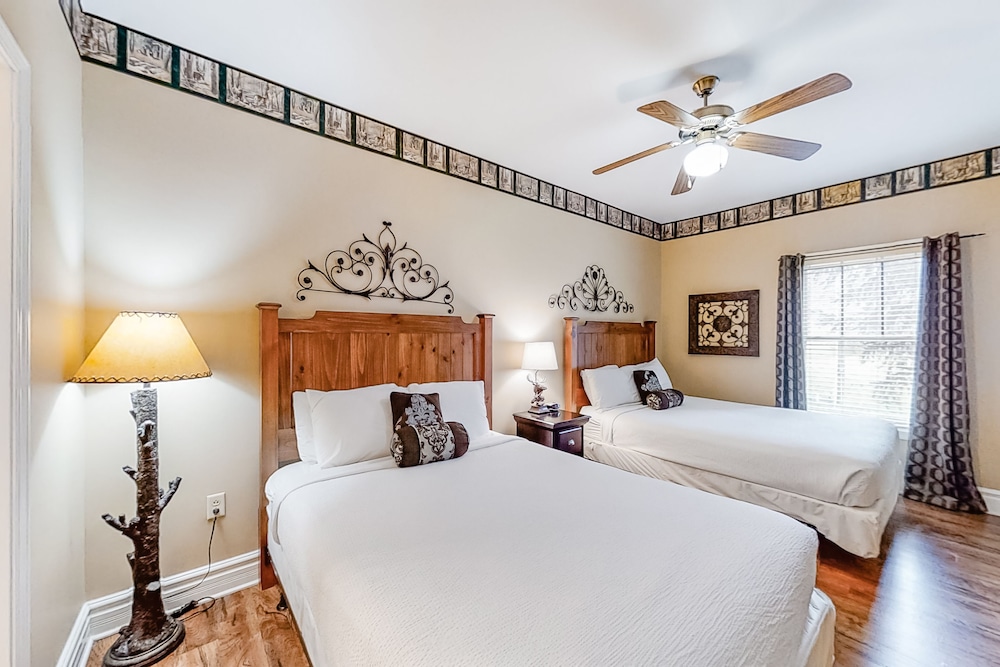baskins creek condos