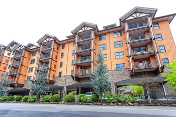 baskins creek condos