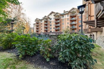 baskins creek condos