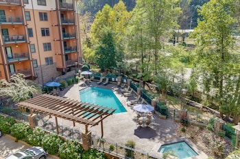 baskins creek condos