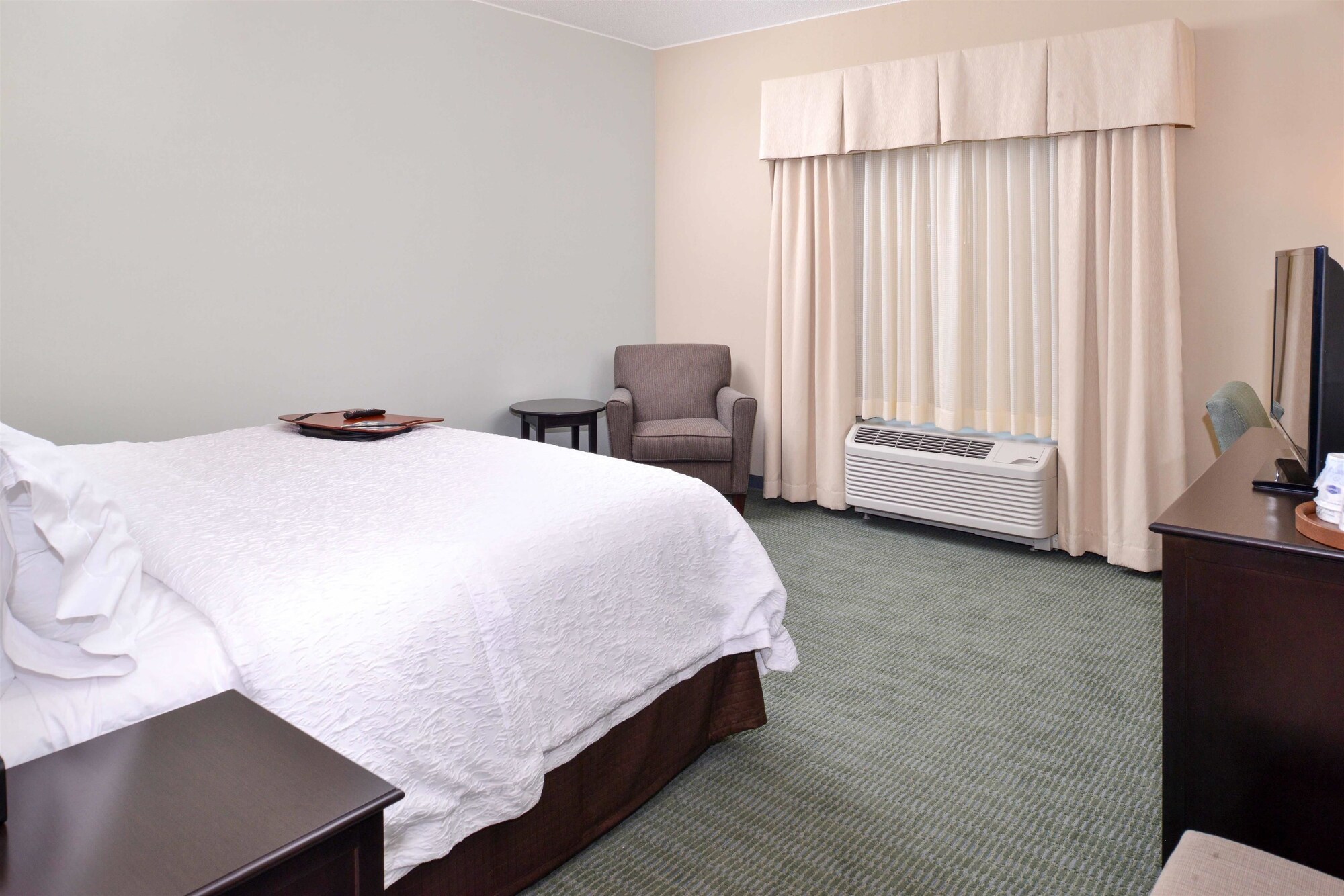 hampton inn and suites mount joy lancaster west