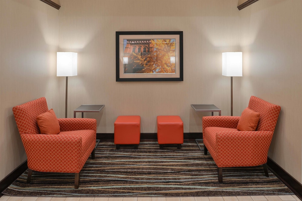 hampton inn and suites mount joy lancaster west