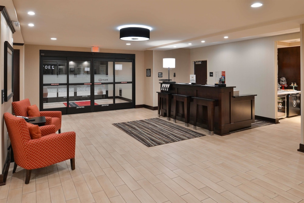 hampton inn and suites mount joy lancaster west