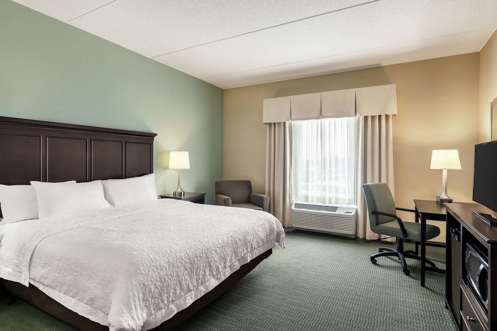 hampton inn and suites mount joy lancaster west