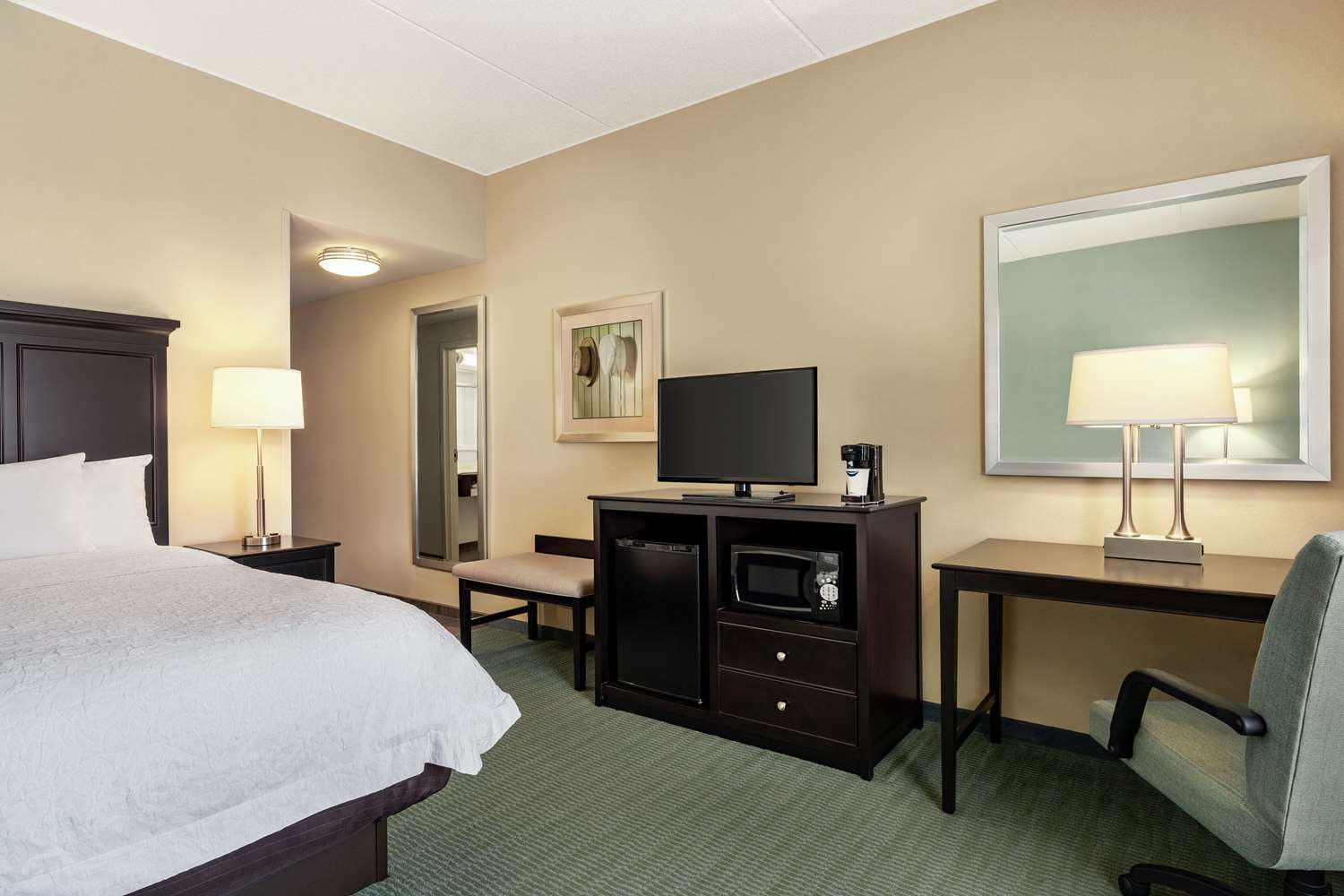 hampton inn and suites mount joy lancaster west