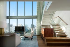 the ritz carlton residences waikiki beach