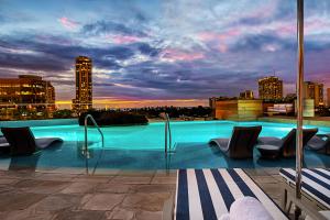 the ritz carlton residences waikiki beach