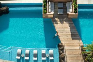 the ritz carlton residences waikiki beach
