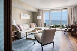 the ritz carlton residences waikiki beach