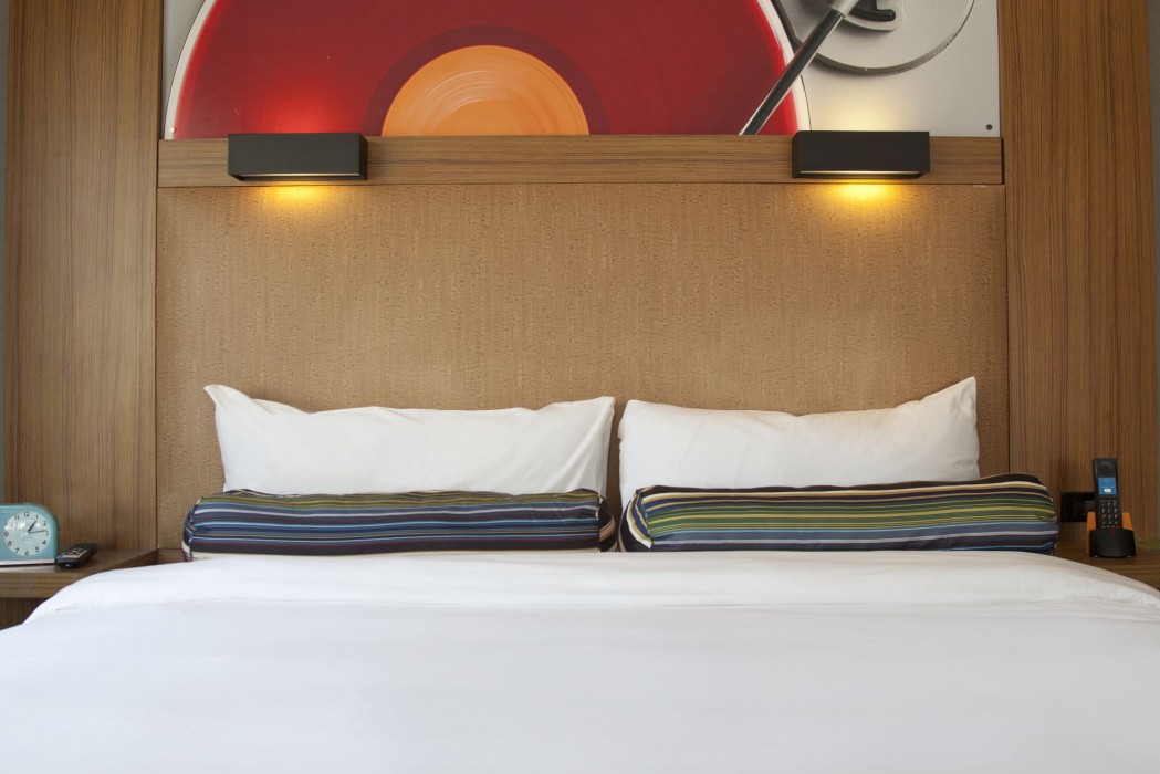 aloft houston downtown