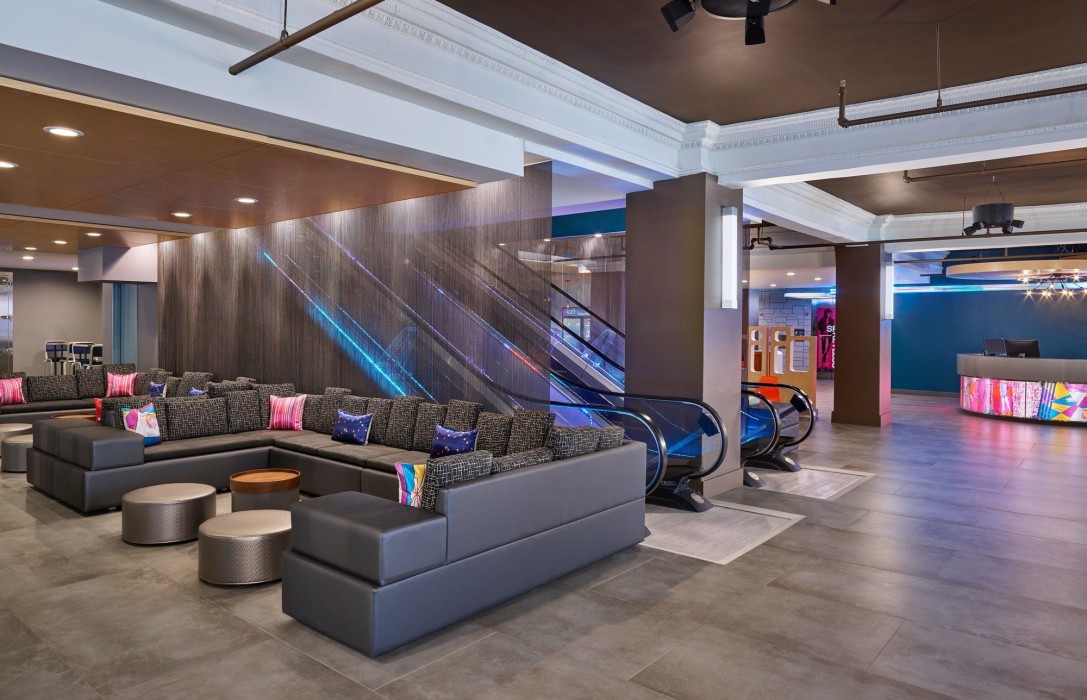aloft houston downtown