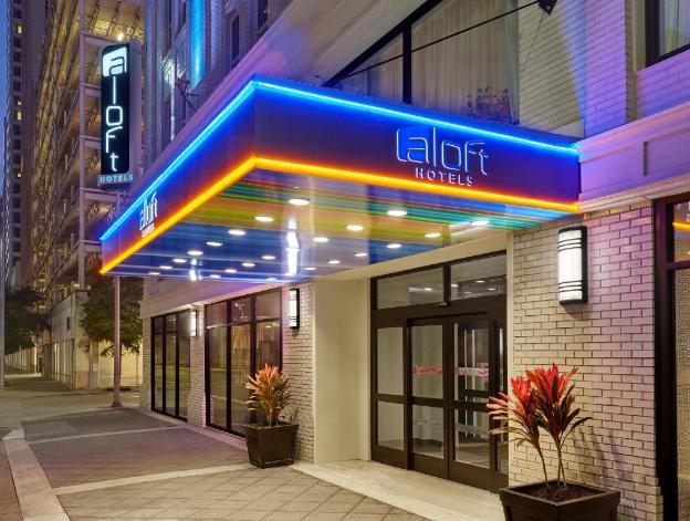 aloft houston downtown